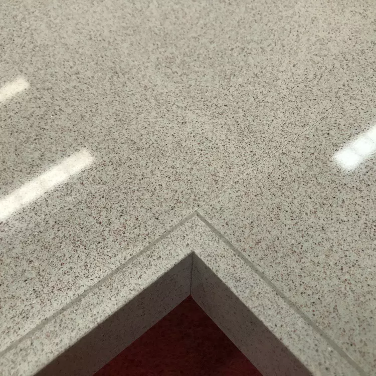 High hardness and stain-resistant quartz countertops